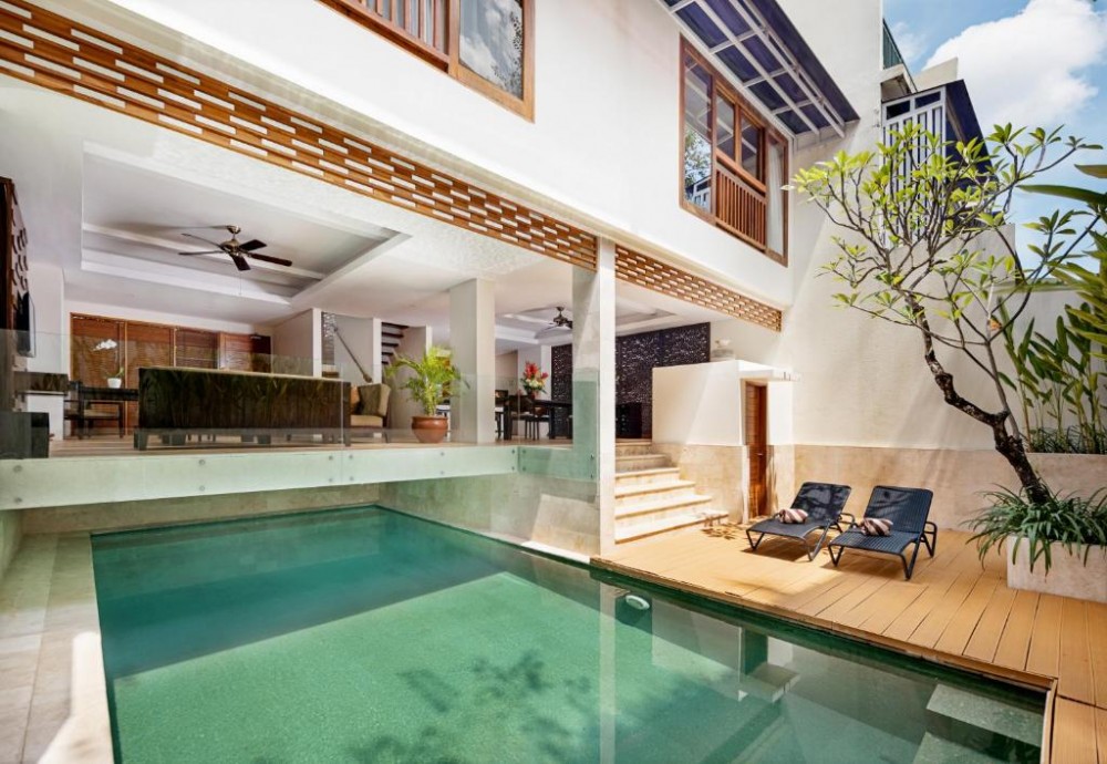 Villa Kayu Raja